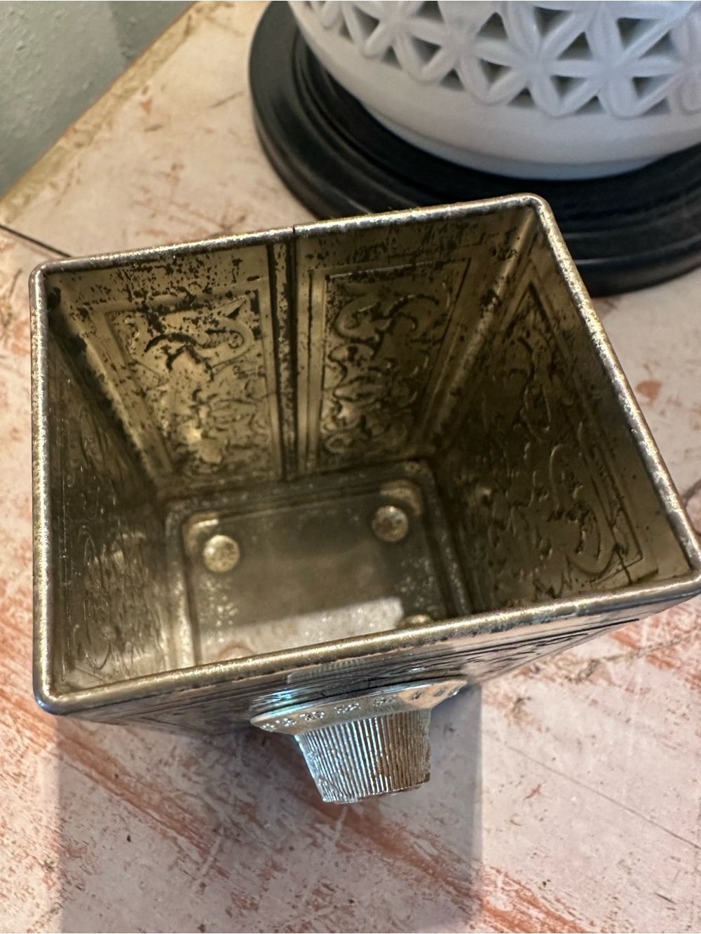 Vintage Avon Tin Bank - Picture 6 of 10